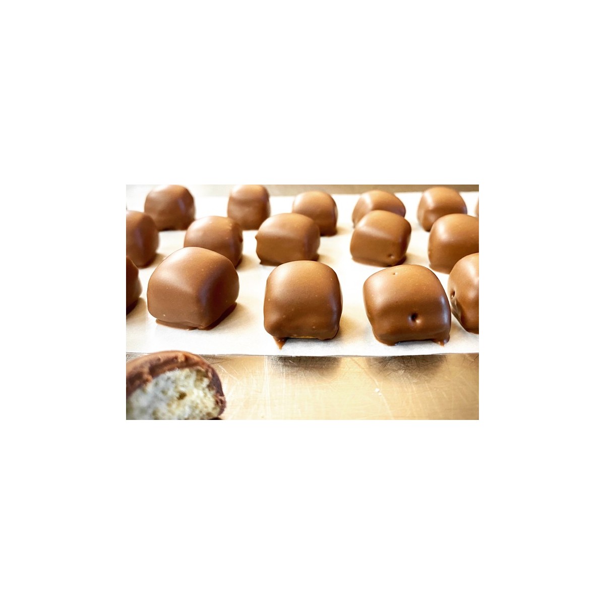 Cailloux du Panier – Milk Chocolate Biscuit Navettes