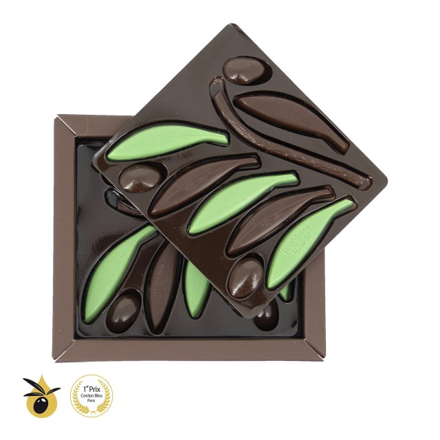 Bonbons de chocolat à l'huile d'olive & Amandes torréfiées enrobées de chocolat noir