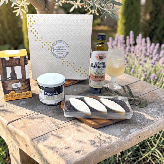 Coffret Apéritif Provençal – Saveurs du Sud - Pastis ou liqueur, tapenade, biscuits aux olives